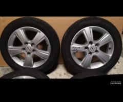 CERCHI E GOMME MERIVA r16