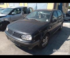 Volkswagen Golf 4 5 Porte Demolita - Per Ricambi