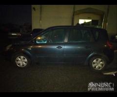 Renault Scenic 2007 Diesel Demolita - Per Ricambi