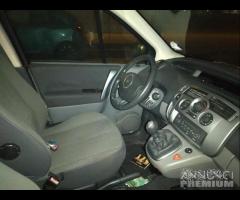 Renault Scenic 2007 Diesel Demolita - Per Ricambi