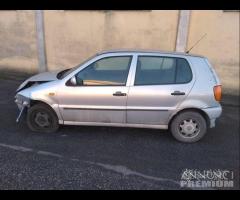 Volkswagen Polo 1998 Demolita - Per Ricambi - 4