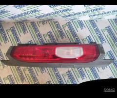 Faro Posteriore Sinistro Renault Trafic 2010