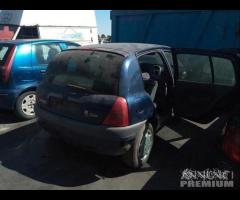 Renault Clio 2001 5 Porte Demolita - Per Ricambi