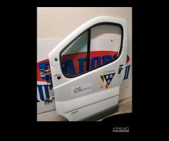 Porta anteriore sinistra Opel Vivaro A 2.5 D 2011 - 13