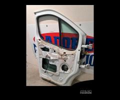 Porta anteriore sinistra Opel Vivaro A 2.5 D 2011 - 23