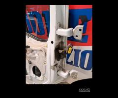 Porta anteriore sinistra Opel Vivaro A 2.5 D 2011 - 24