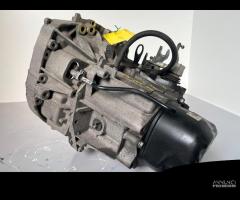 Cambio manuale Renault Clio 1.2 benzina del 2006 - 8