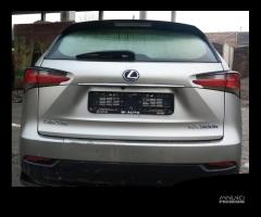 Lexus NX 300H Hybrid Anno 2017 | SOLO PER RICAMBI