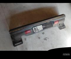 Paraurti posteriore Peugeot 205 del 1989 - 13