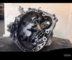 Cambio manuale Fiat Scudo 2.0 diesel del 2005 - 10