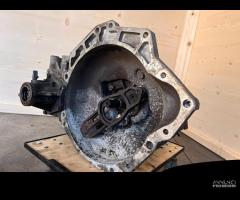 Cambio Chrysler Voyager 4° 2.5 diesel del 2002 - 11