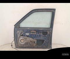 Porta anteriore destra Nissan King Cab del 1992 - 12