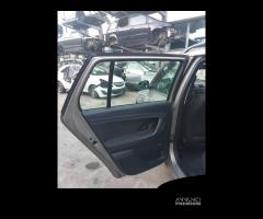 Porta posteriore sinistra Skoda Fabia 5J sw 2010 - 9