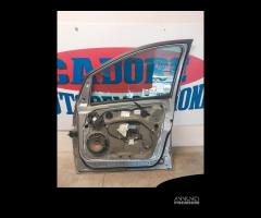 Porta anteriore destra Mercedes B 150 del 2007 - 15