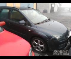 Ford Focus 2006 Demolita - Per Ricambi