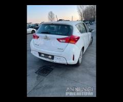 Toyota Auris 2015 Diesel Demolita - Per Ricambi - 3