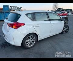 Toyota Auris 2015 Diesel Demolita - Per Ricambi - 4