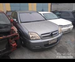 Opel Signum 2005 2.2 TD Demolita - Per Ricambi