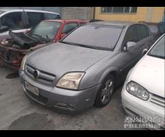 Opel Signum 2005 2.2 TD Demolita - Per Ricambi