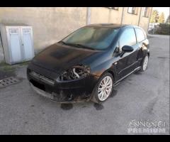 Fiat Grande Punto 1.4 T-Jet Demolita - Per Ricambi - 1