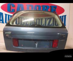 Portellone bagagliaio blu Fiat Stilo del 2004