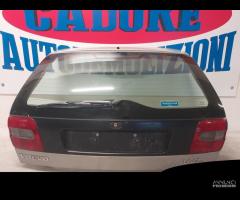 Portellone bagagliaio grigio Volvo V40 del 2002 - 1