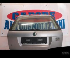 Portellone bagagliaio grigio Skoda Fabia del 2004