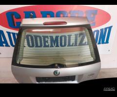 Portellone bagagliaio grigio Skoda Fabia del 2004