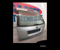 Portellone bagagliaio grigio Skoda Fabia del 2004