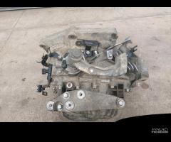 Cambio manuale Opel Zafira 1.9 diesel del 2007 - 9