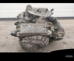 Cambio manuale Opel Zafira 1.9 diesel del 2007 - 10