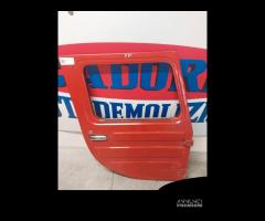 Porta destra rossa Daihatsu Taft F20 del 1974