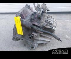 Cambio manuale Opel Corsa D 1.3 diesel del 2007 - 4