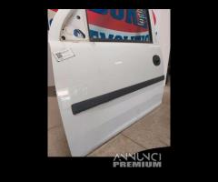 Porta anteriore sinistra Opel Combo del 2008