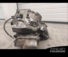 Cambio manuale Opel Astra 1.7 diesel del 2003 - 8