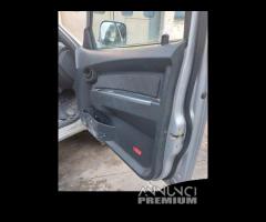 Porta anteriore destra Tata Xenon 2.2 del 2009 - 8