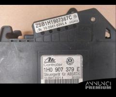 Centralina ABS Volkswagen Golf 3 GTI 2.0 del 1992 - 4