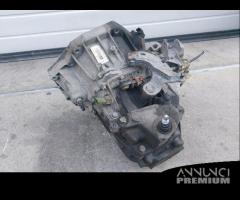 Cambio manuale Renault Megane Scenic 1.5 del 2006 - 17