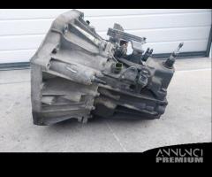 Cambio manuale Renault Megane Scenic 1.5 del 2006 - 20