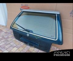 Portellone blu scuro Lancia Thema SW del 1992 - 7