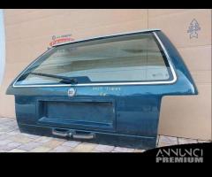 Portellone blu scuro Lancia Thema SW del 1992 - 8