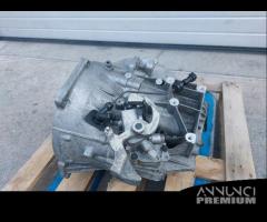 Cambio manuale Ford Mondeo 1.8 diesel del 2007 - 8