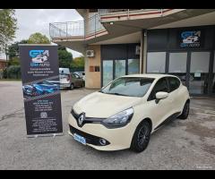 Renault Clio 1.2 75CV -OK Neopatentati - 1