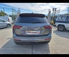 Volkswagen Tiguan 2.0 TDI SCR DSG Sport BlueMotion - 6