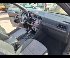 Volkswagen Tiguan 2.0 TDI SCR DSG Sport BlueMotion - 24