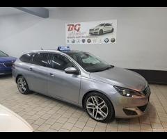 Peugeot 308 BlueHDi 150 S&S SW Allure 2014 nav/tet - 9