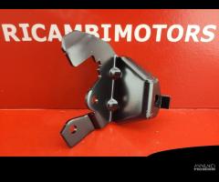 SUPPORTO POGGIAPIEDI APRILIA SCARABEO ENG - 1