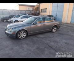 Jaguar S- Type 2008 2.7 V6 Demolita - Per Ricambi