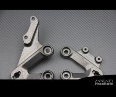 Supporto pedana Anteriore Suzuki GSXR 1000 03 - 04