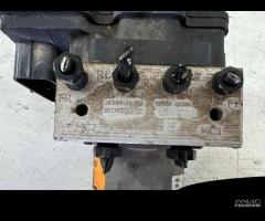 CENTRALINA ABS HYUNDAI i20 2Â° Serie 61589-42100 B - 4